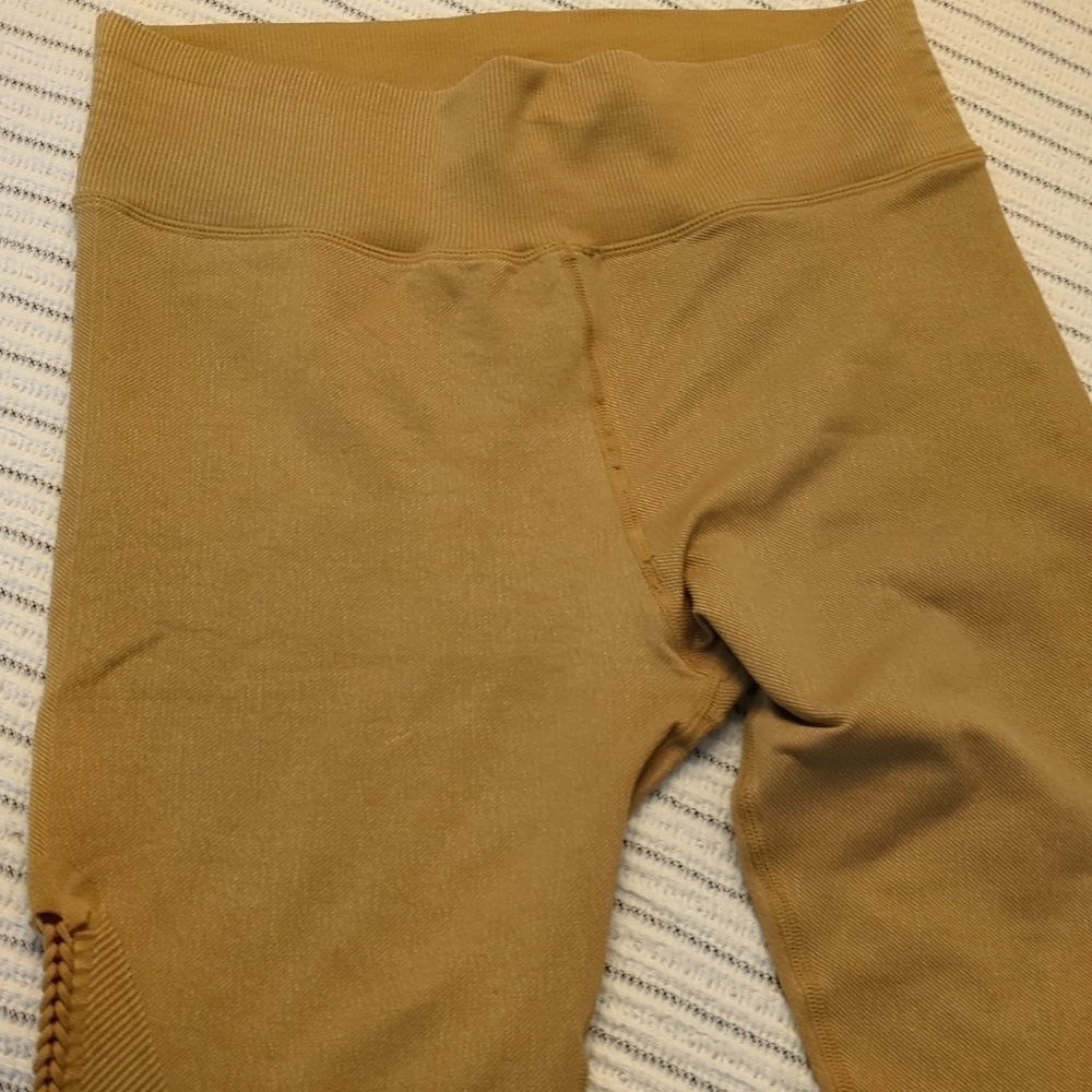Offline Seamless Macrame high waisted Mustard Yellow leggings Side Detail Sz L - Picture 9 of 10